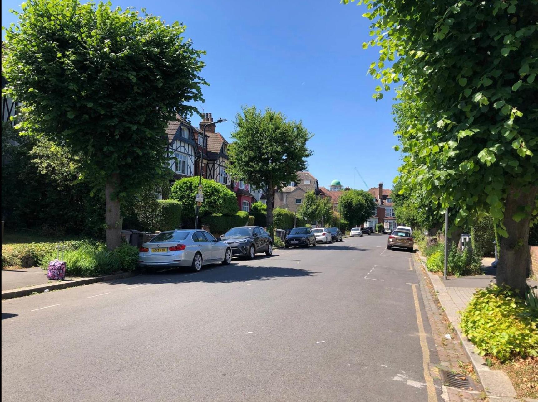 Superb In Willesden Green, 10mins To Appartamento