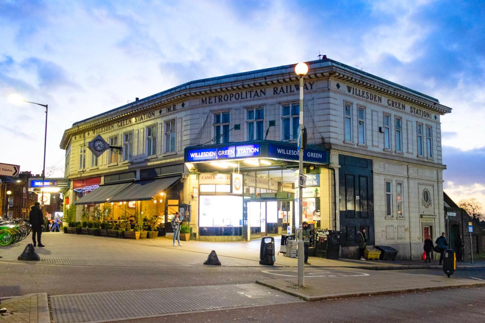 Superb In Willesden Green, 10mins To Appartamento *