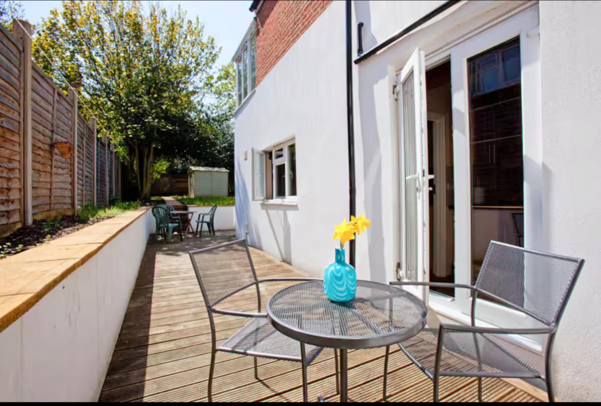 Superb In Willesden Green, 10mins To Appartamento *