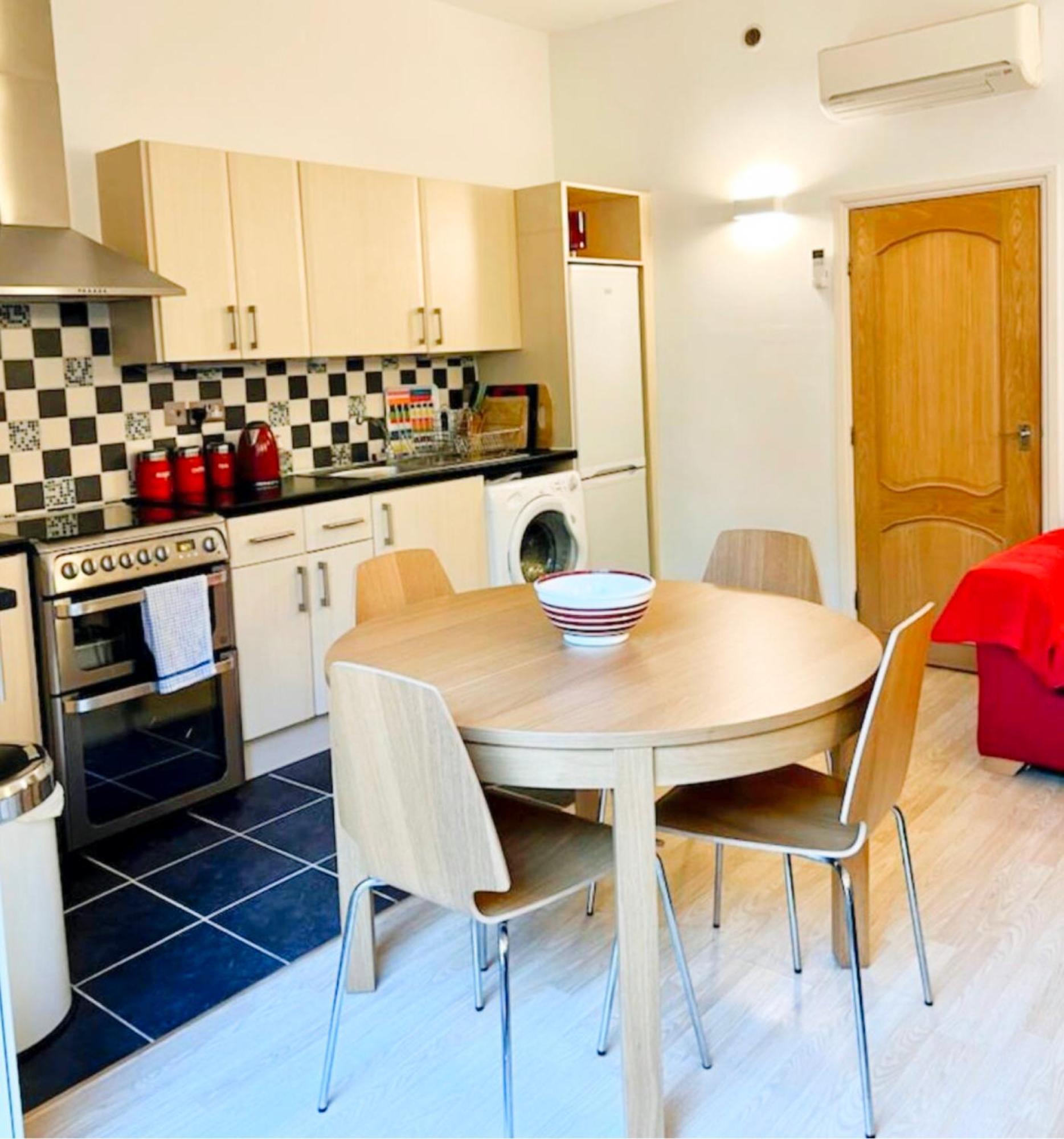 Superb In Willesden Green, 10mins To Appartamento